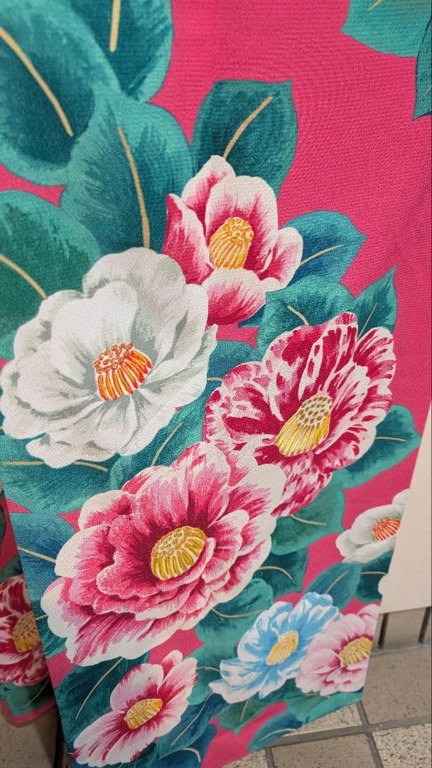 【ポリエステル】振袖 ピンク 花柄 ボタン♪華やか！