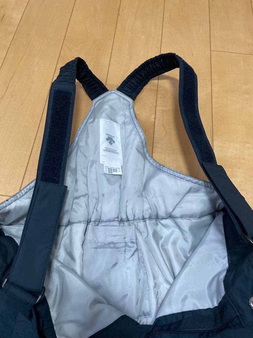 DESCENTE キッズスキーウェア　140cm 調整可