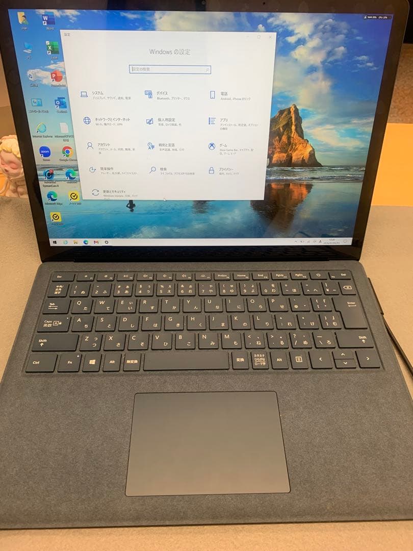 Microsoft surface laptop GO 第１世代