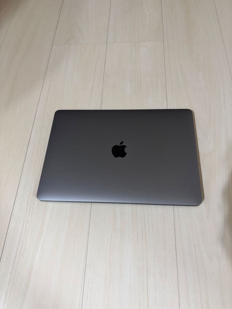 【美品】MacBook Air M1 8GB / 512gb