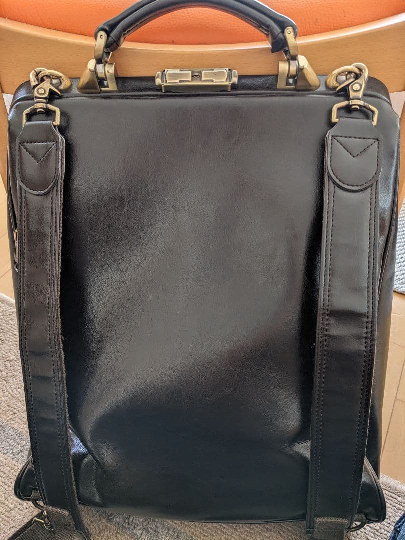 限定デザイン！ YOUTA ダレスバッグ Mサイズ チョコ（ブラウン）