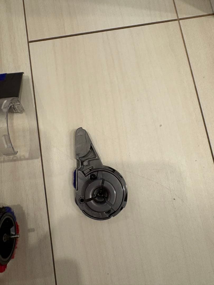 ★ダイソン★ 美品！Dyson V8 Slim Fluffy Extra