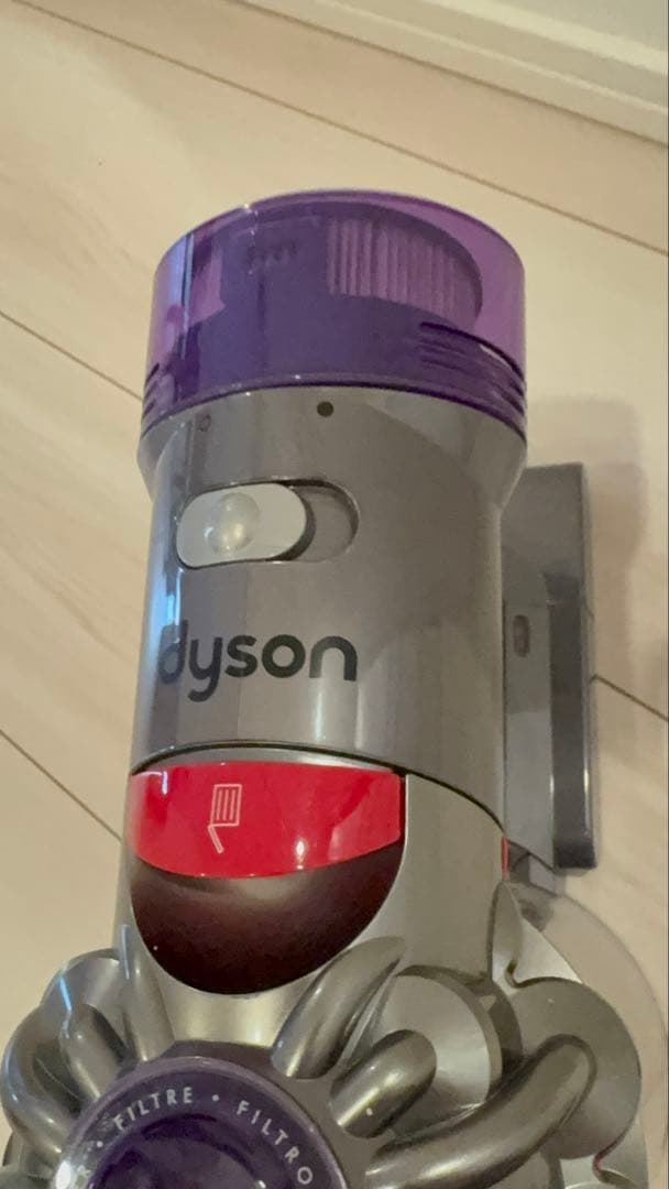 ★ダイソン★ 美品！Dyson V8 Slim Fluffy Extra