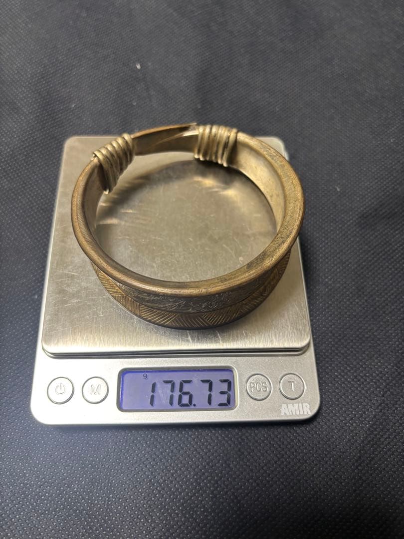 中国古美術品　銀の腕輪　バングル　龍文彫刻　177g