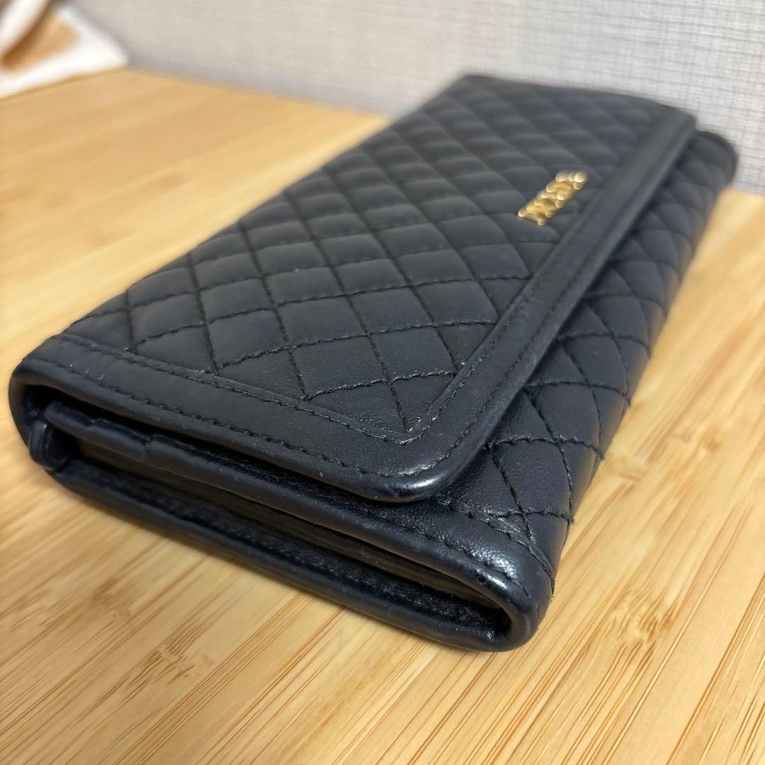 PRADA キルティング ブラック長財布
