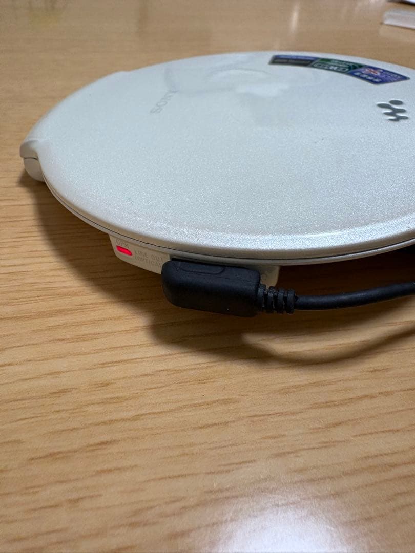 SONY ソニー CDウォークマン D-NE20 2007年製 ホワイト