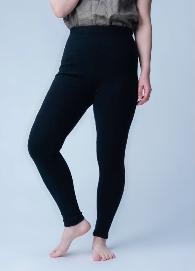 試着のみ美品　wafu ワフ　【ヤク100%】ヤクロングレギンス ／ ブラック