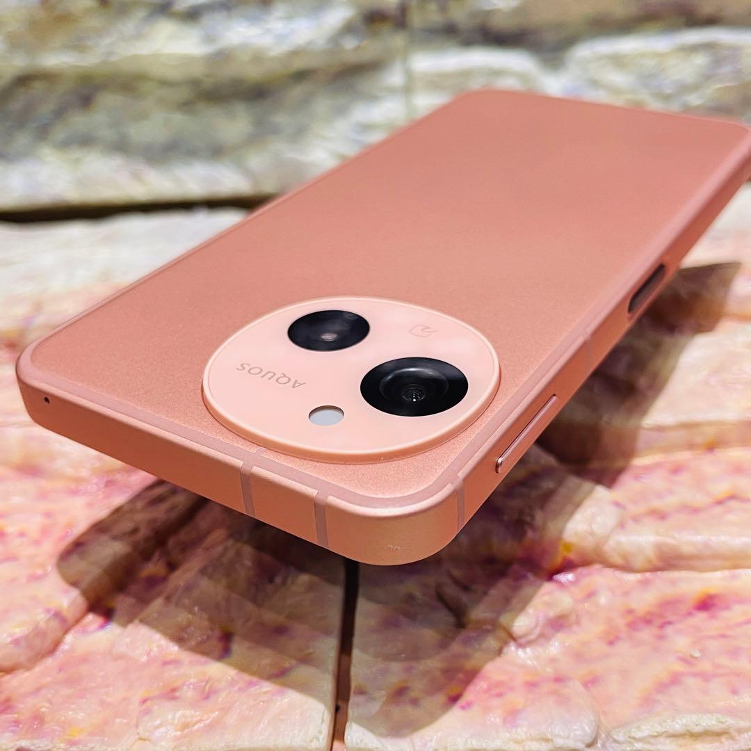 美品 SIMフリー AQUOS sense9 128GB コーラル 電池良好