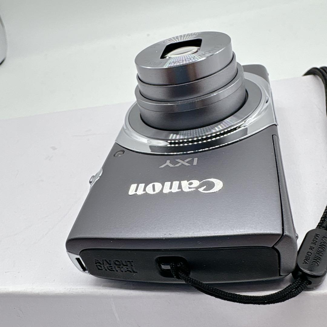 Canon IXY 130デジタルカメラ 本体とバッテリーチャージャー　グレー