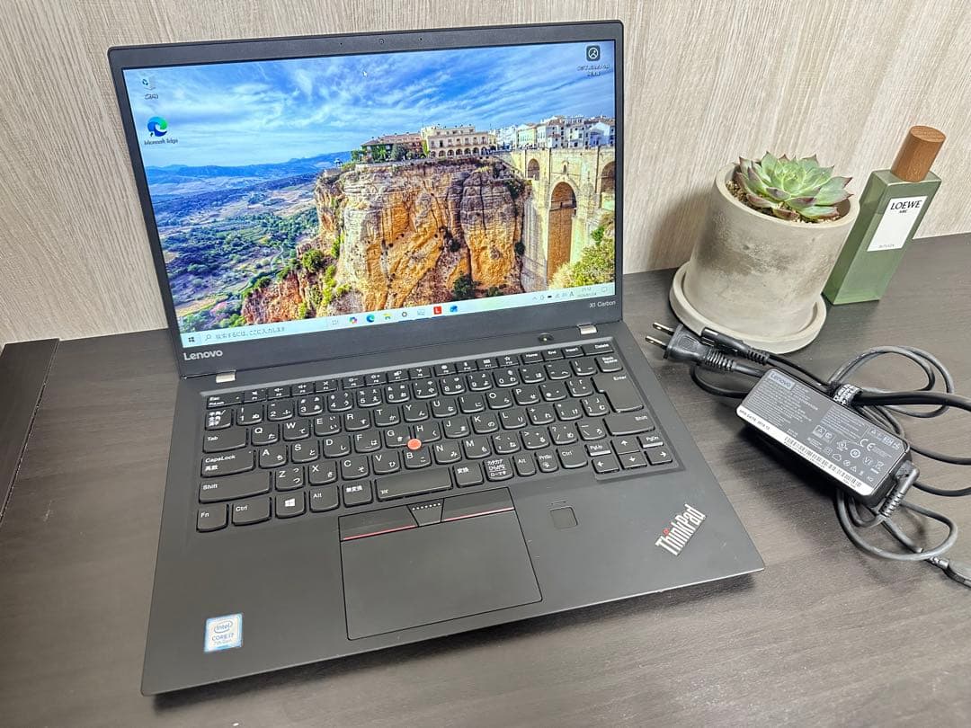 Lenovo ThinkPad X1 CarbonノートPC ブラック