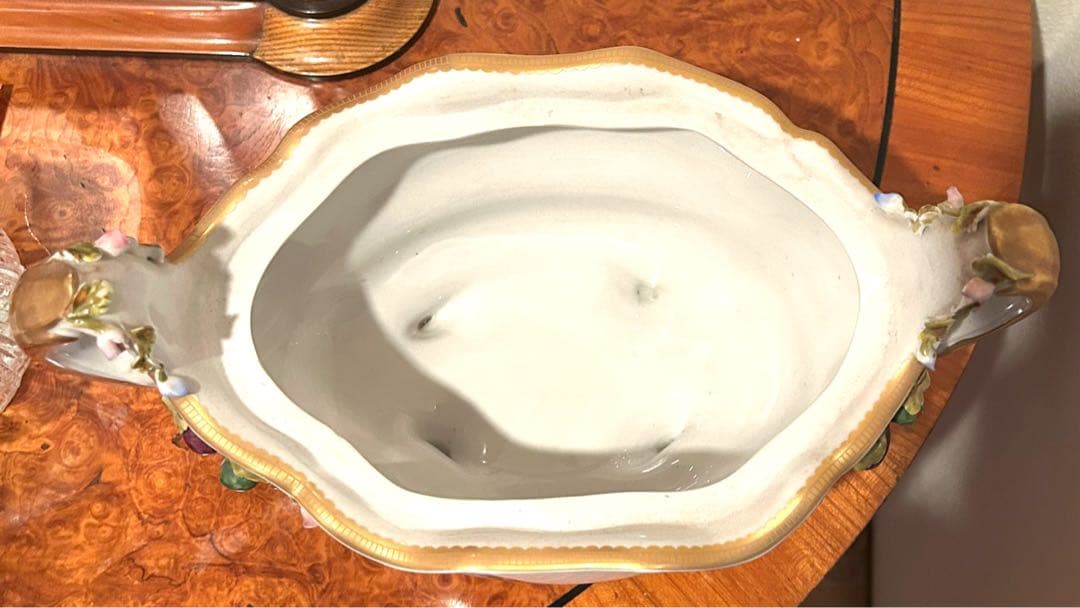 Mcmgcmi マンガーニ 　イタリア製　置物　陶器　ジュエリーボックス