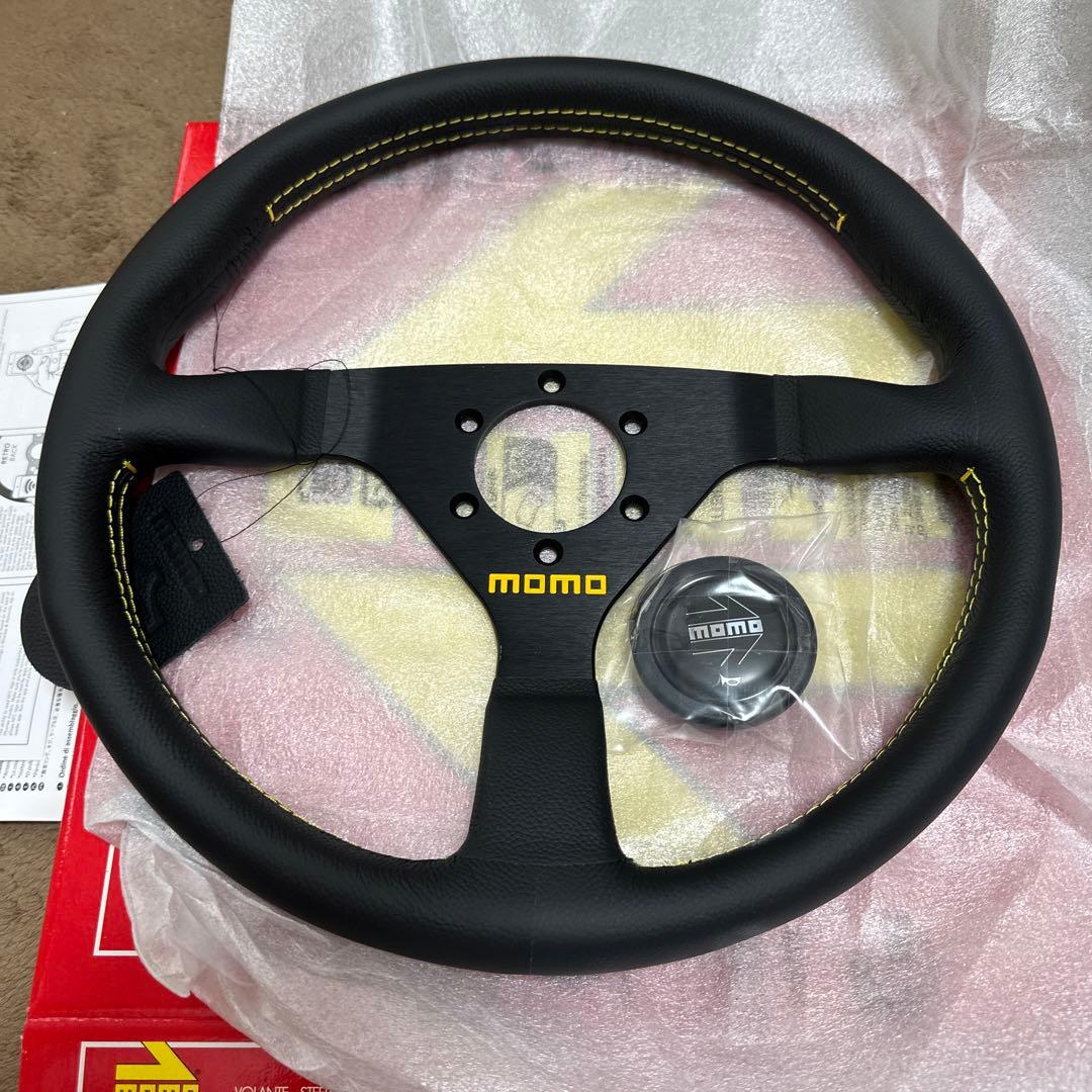 正規品　MOMOヴェローチェ350mm新品未使用