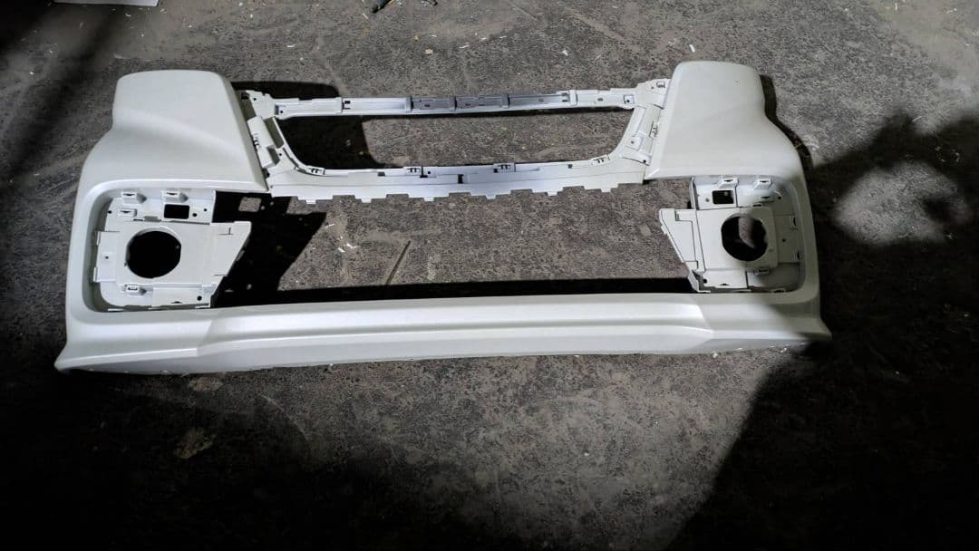 SUZUKI　スズキ　スペーシアカスタム　フロントバンパー　ホワイトパール