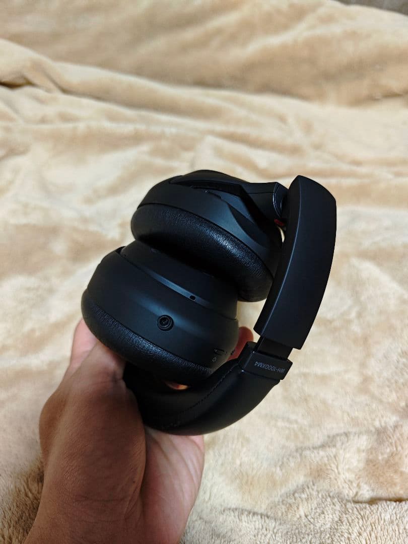 SONY WH-1000XM4 ワイヤレスヘッドホン（ブラック）