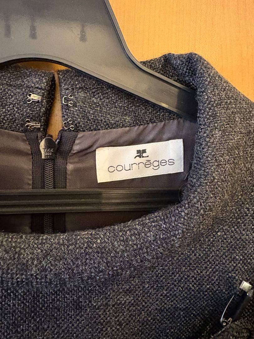 courrèges ダークグレー ひざ丈ワンピース