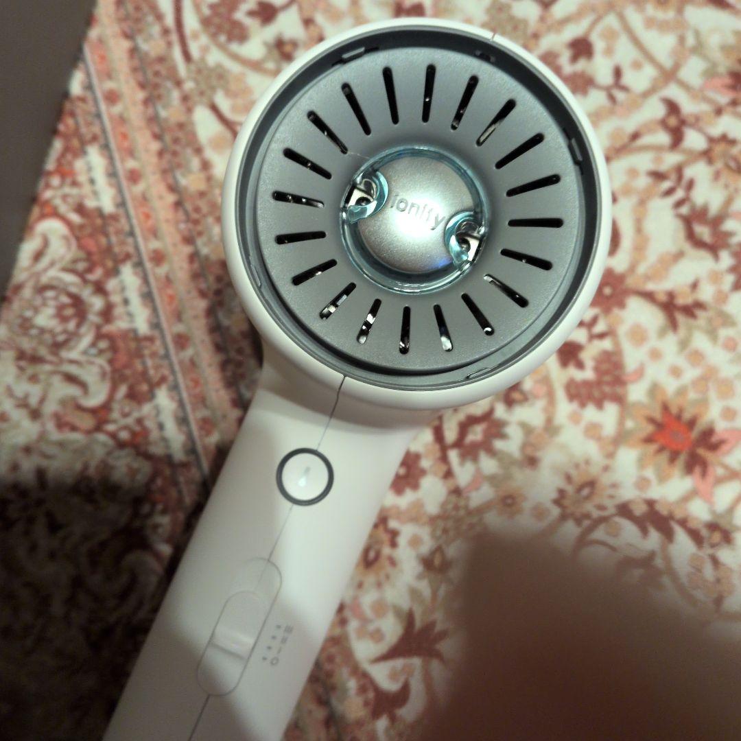 イオニティドライヤー最新モデル　EH-NE8N　ホワイト