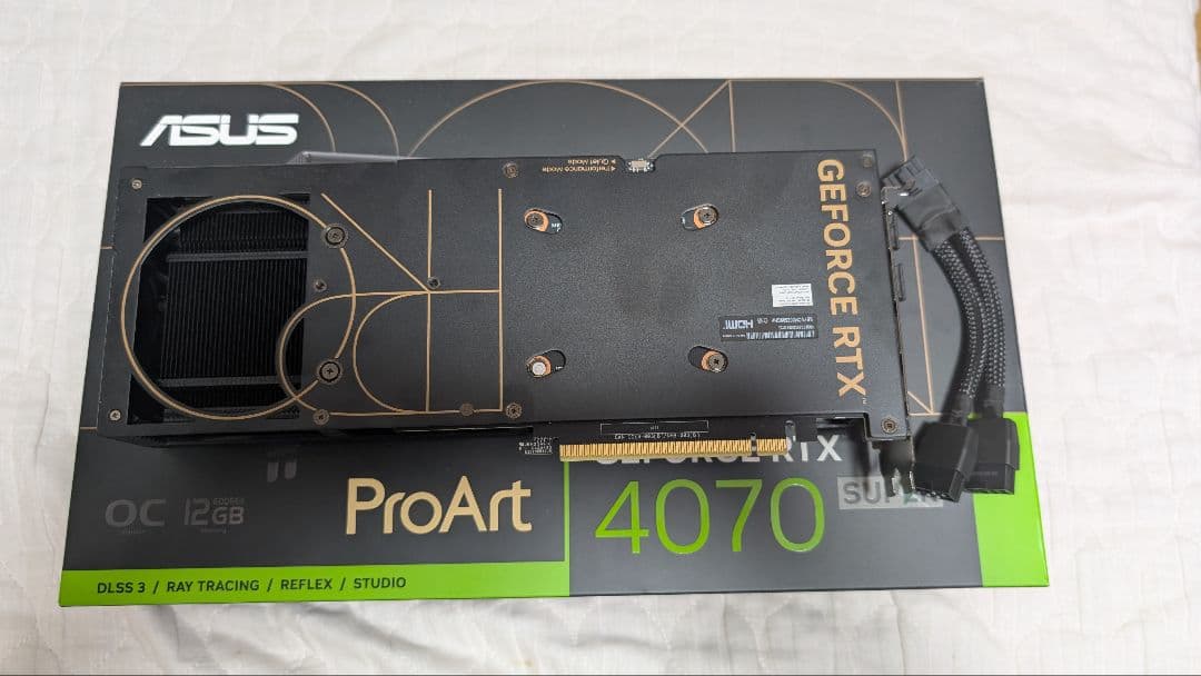 グラフィックボード・グラボ・ビデオカード ASUS ProArt RTX 4070 Super OC 12GB