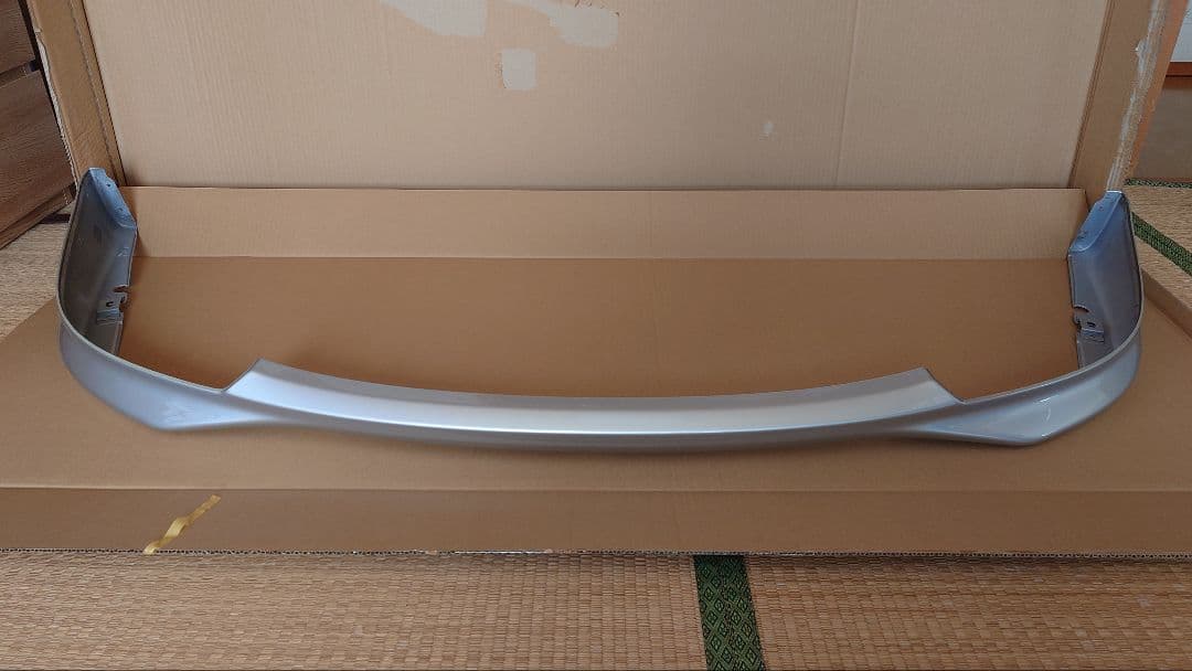 【野菜様と交渉中】インプレッサGH型　フロントバンパースカート　ガリキズ2箇所