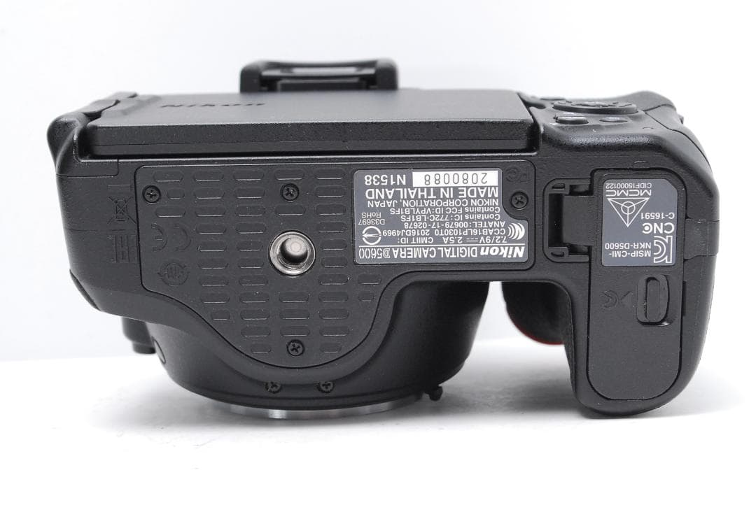 【使用感極少　ダブルレンズ】　Nikon D5600　WiFi搭載　スマホ転送