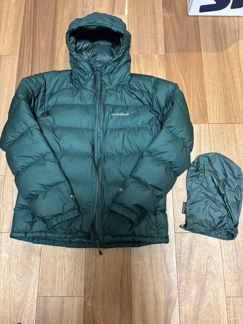 美品　モンベル　パーマフロストライトダウンパーカ　Lサイズ
