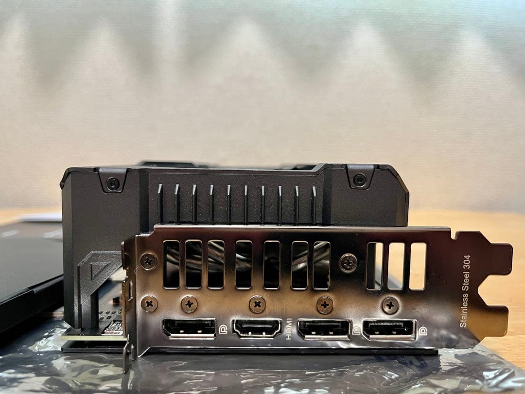 【中古美品】ASUS GeForce RTX4070 TUF Gaming