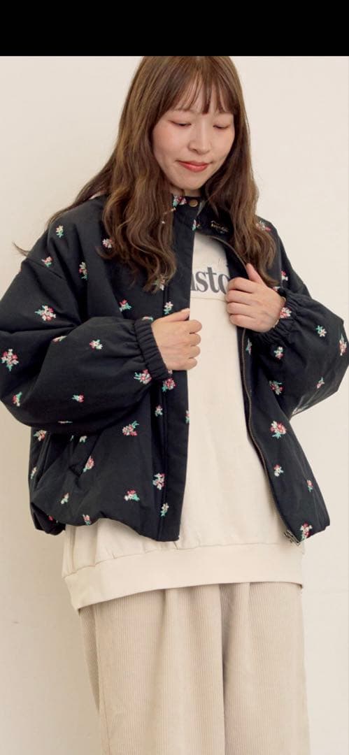 サマンサモスモス♡ジャケット♡小花総刺繍中綿ジャケット♡アウター♡ブラック♡
