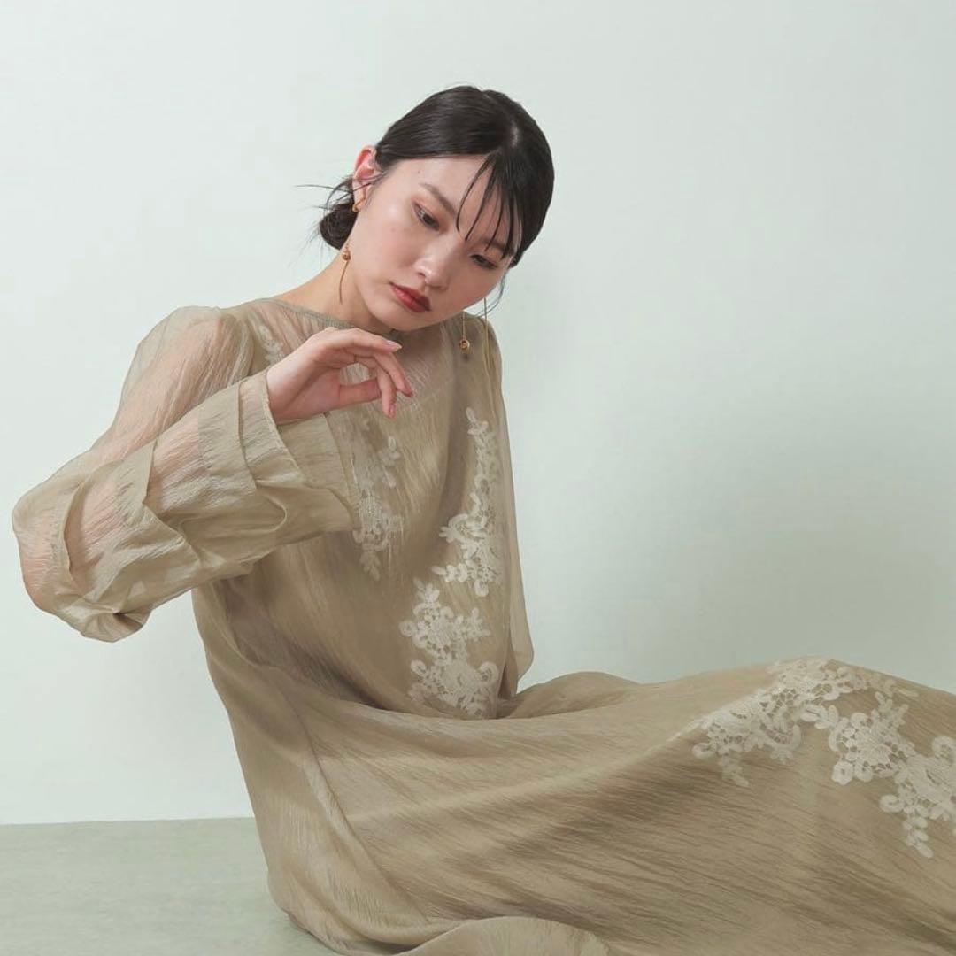 LE'LURE リルアー シアーAラインワンピースドレス　結婚式 花柄