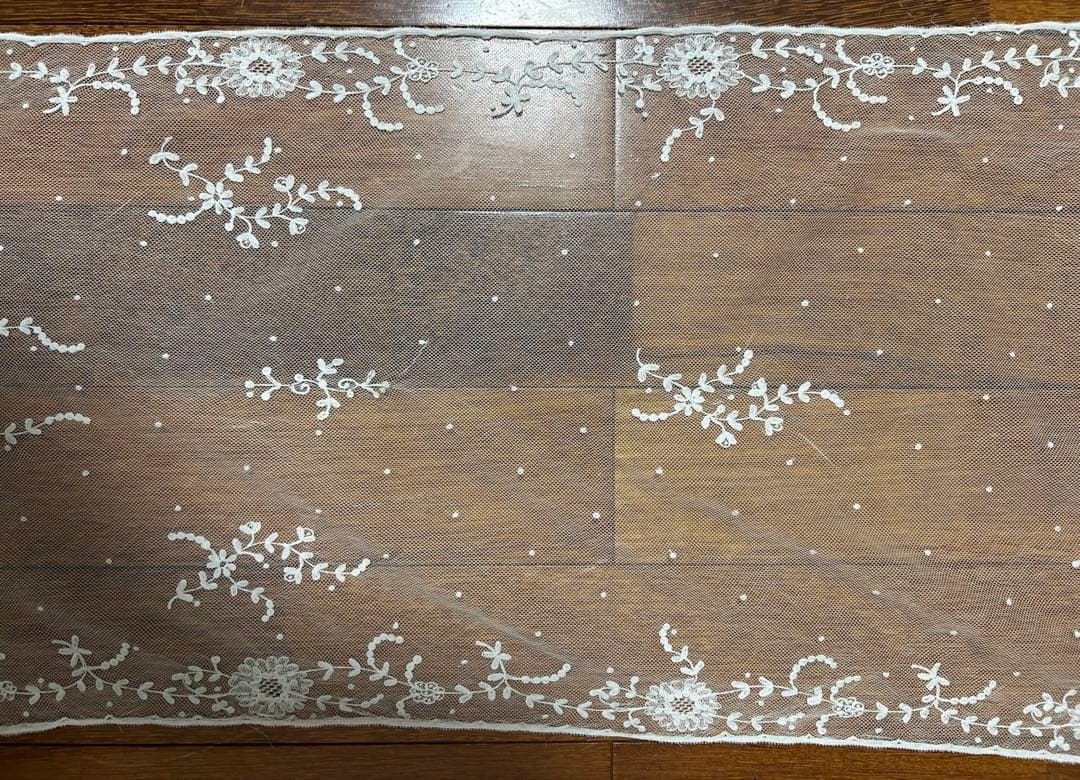 アンティークレース