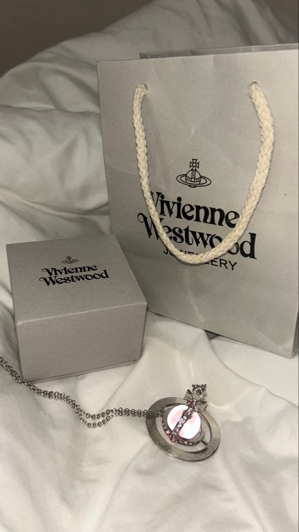 Vivienne Westwood オーブ ネックレス ピンク