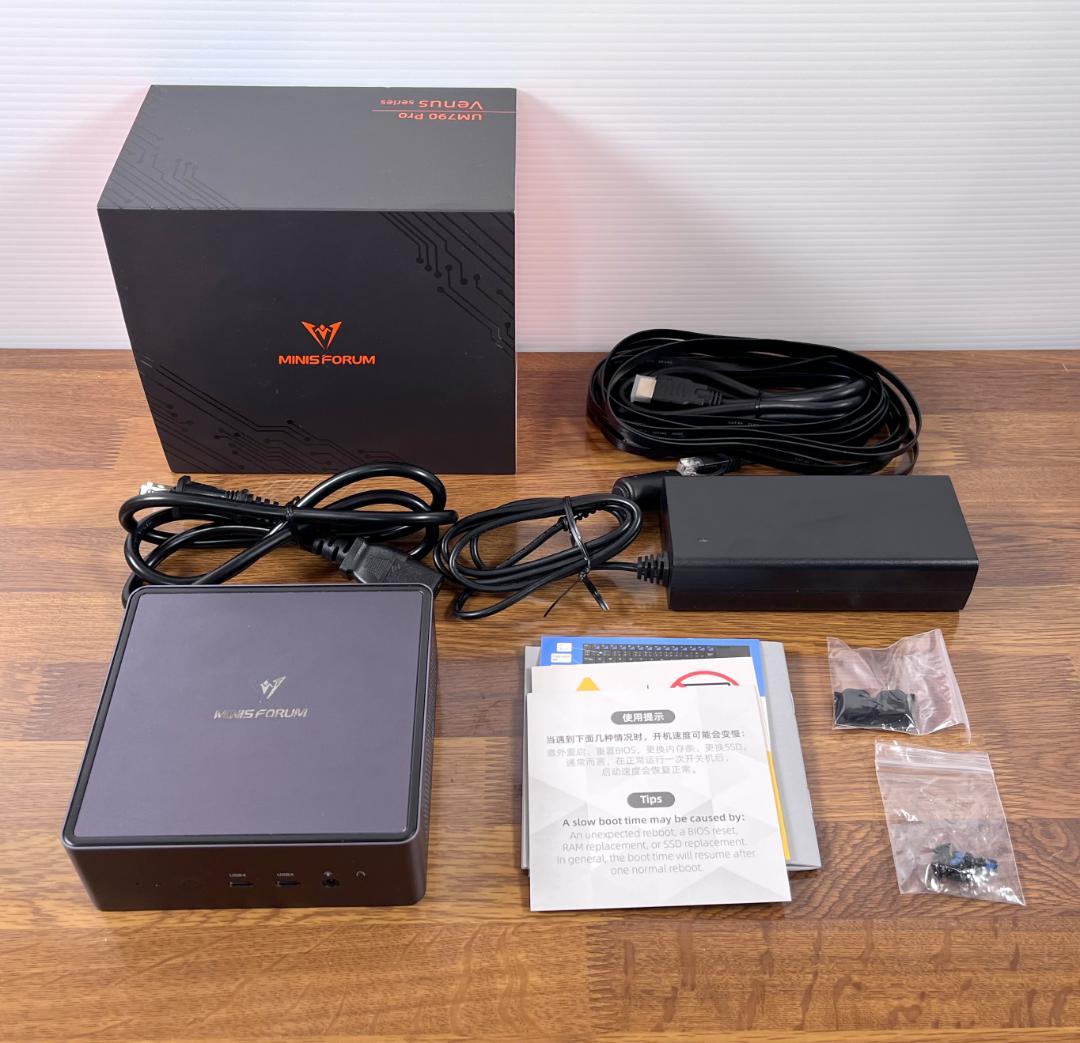 Minisforum UM790 Pro 7940HS ミニPC ベアボーン