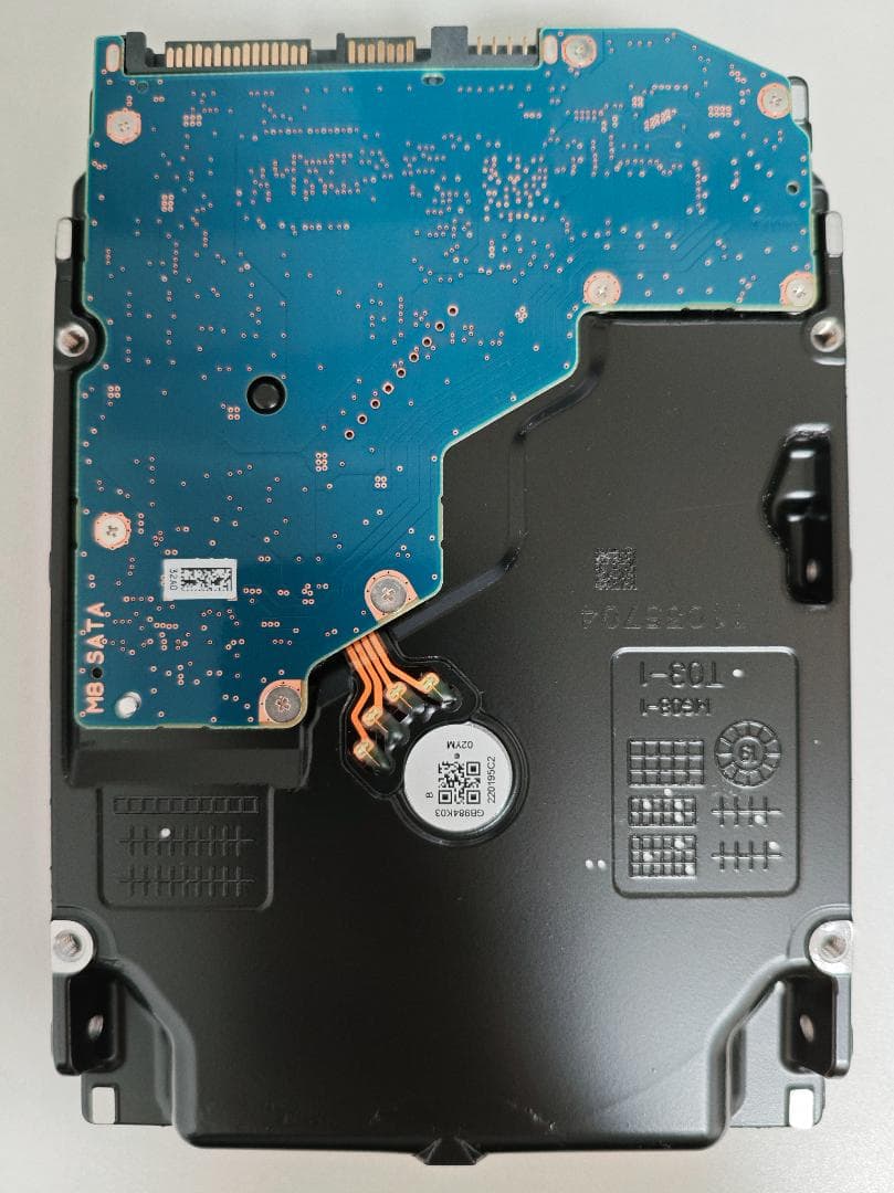 東芝 3.5インチ内蔵HDD 16TB 2台セット 一部欠け有り