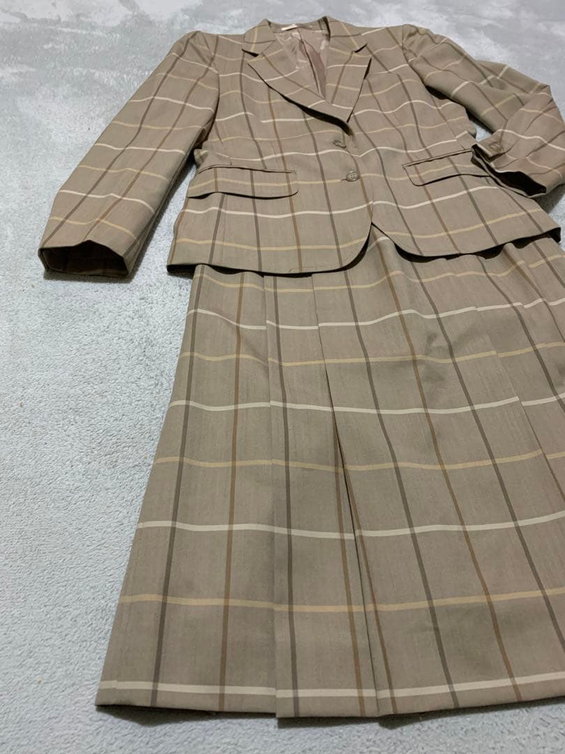 ⭐️美品　Burberry チェック　レディース　スカートスーツ　ウール100%