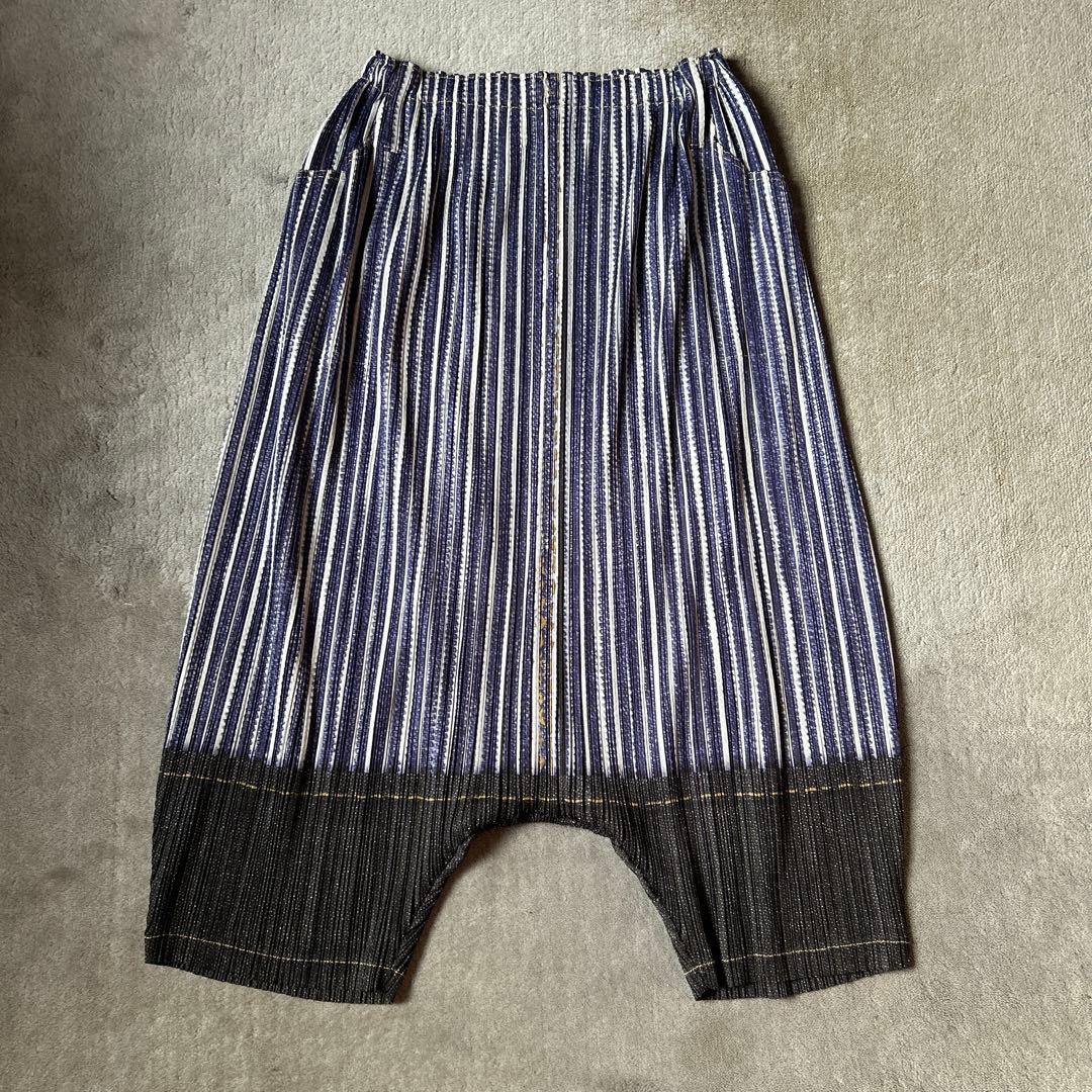 イッセイミヤケのプリーツプリーズのサルエルパンツです