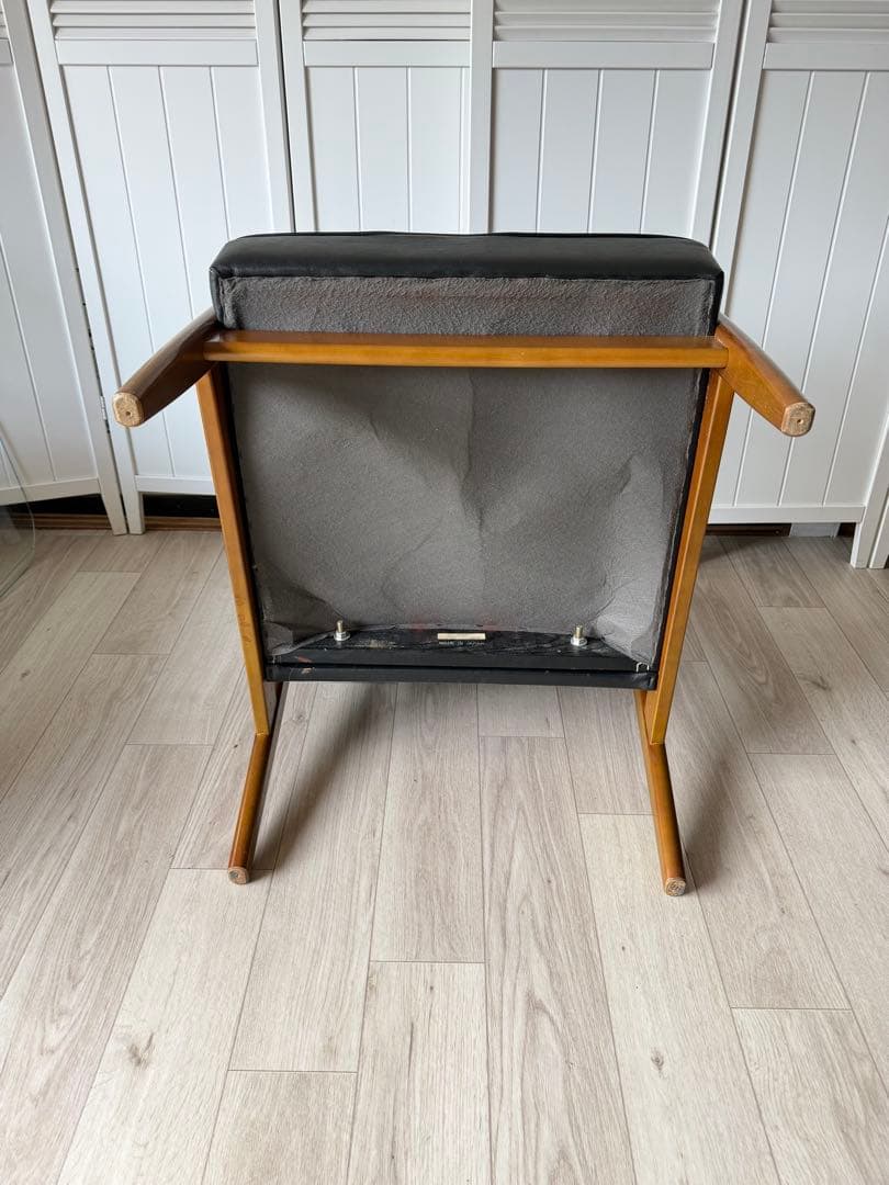 ②カリモク Kチェア 1Pソファ WS1180BW レトロ 1人掛けソファ