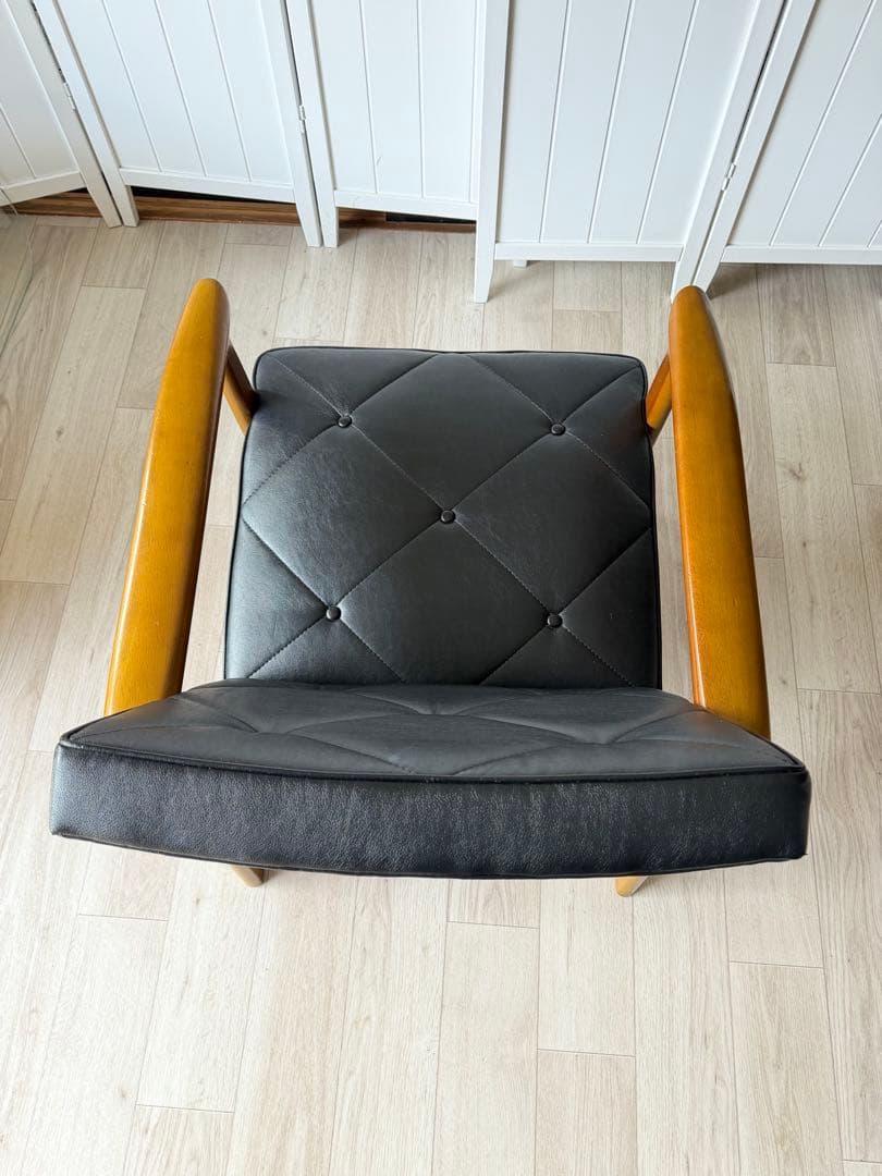 ②カリモク Kチェア 1Pソファ WS1180BW レトロ 1人掛けソファ