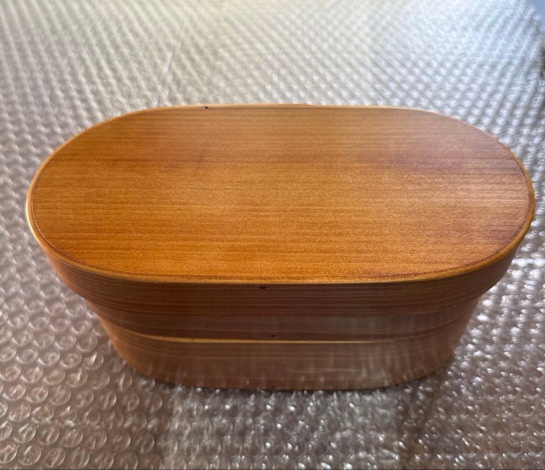 ぬし熊　摺り漆塗り　小判型二段弁当箱