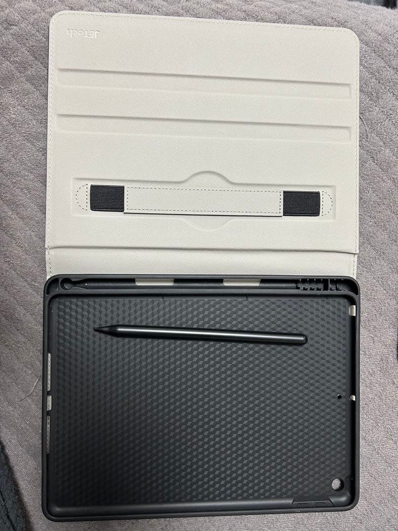 Apple iPadケース付き