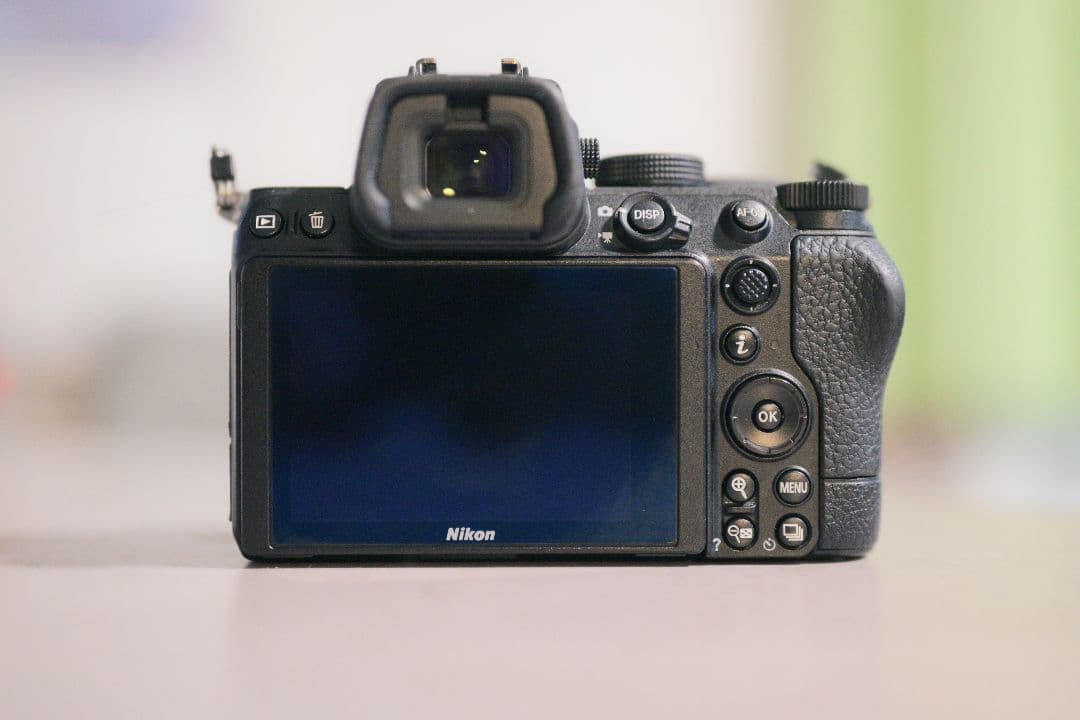 あ*）様 Nikon ミラーレス一眼カメラ　z5