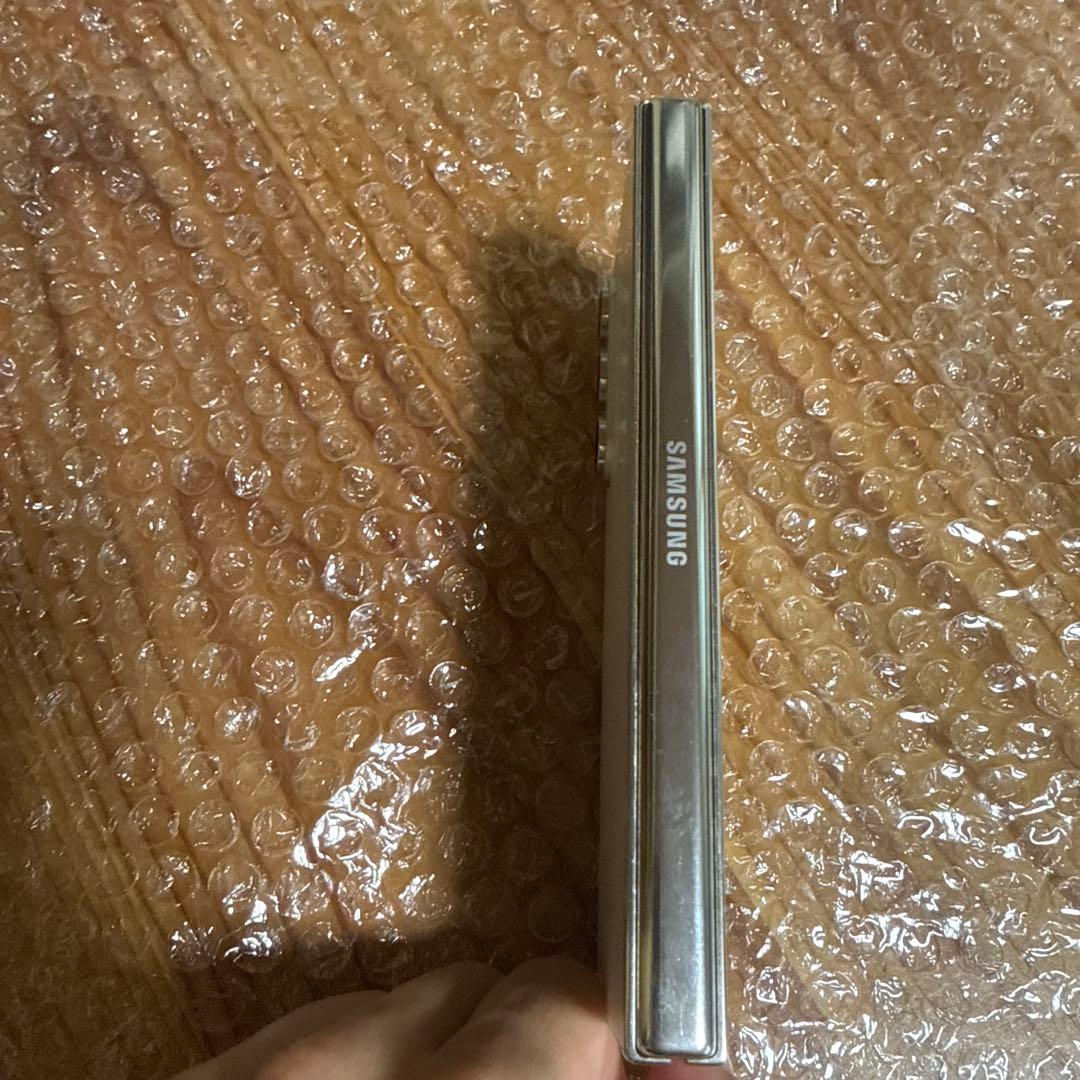 [レアカラー]Galaxy Z Fold 5 512GB大容量　クリーム