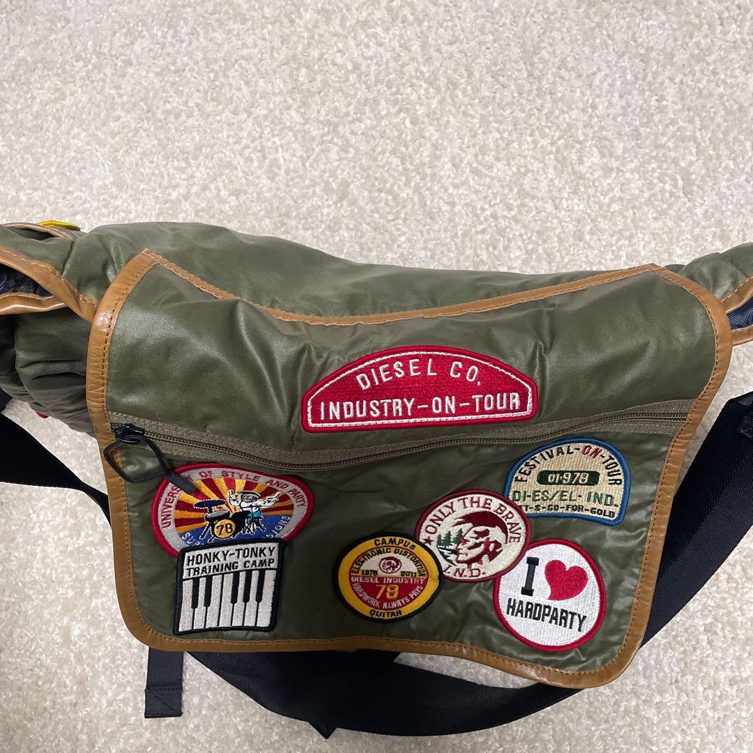 DIESEL オリーブグリーン ショルダーバッグ