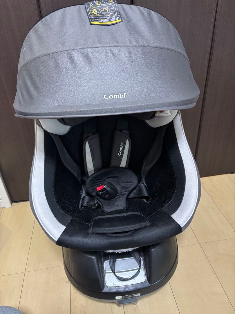 ぷ*ん様 Combi NÉROOM チャイルドシート グレー