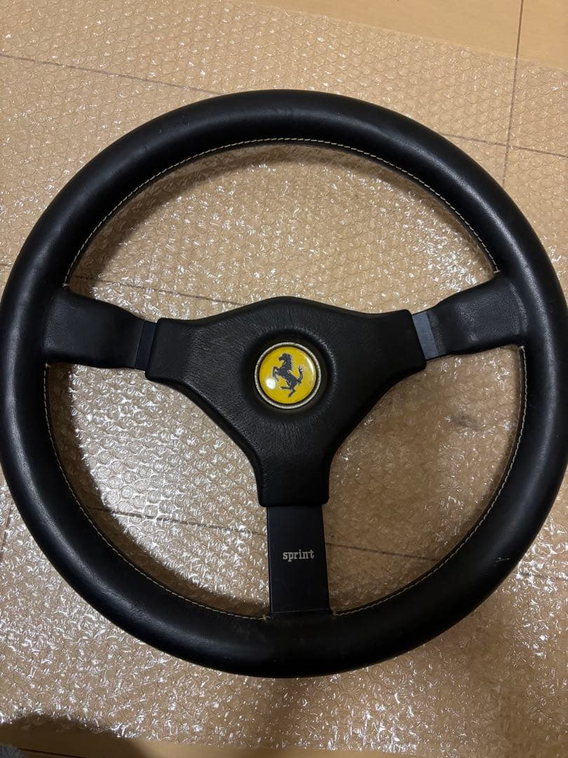 フェラーリ ステアリング MOMO