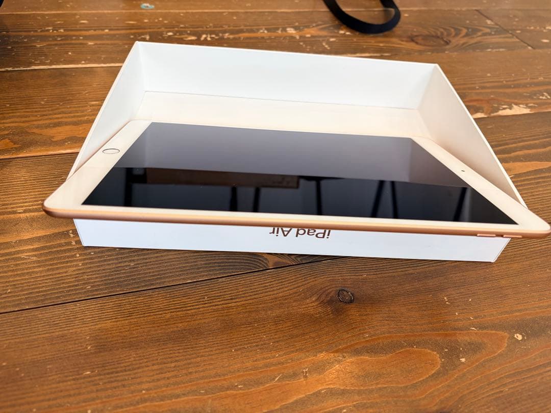 Apple iPad Air (第3世代) 64GB ゴールド