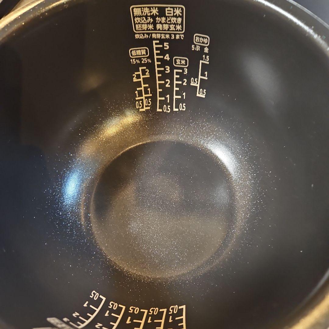 新品5.5合炊き圧力IH炊飯器　黒ダイヤモンド厚釜かまど炊き　遠赤