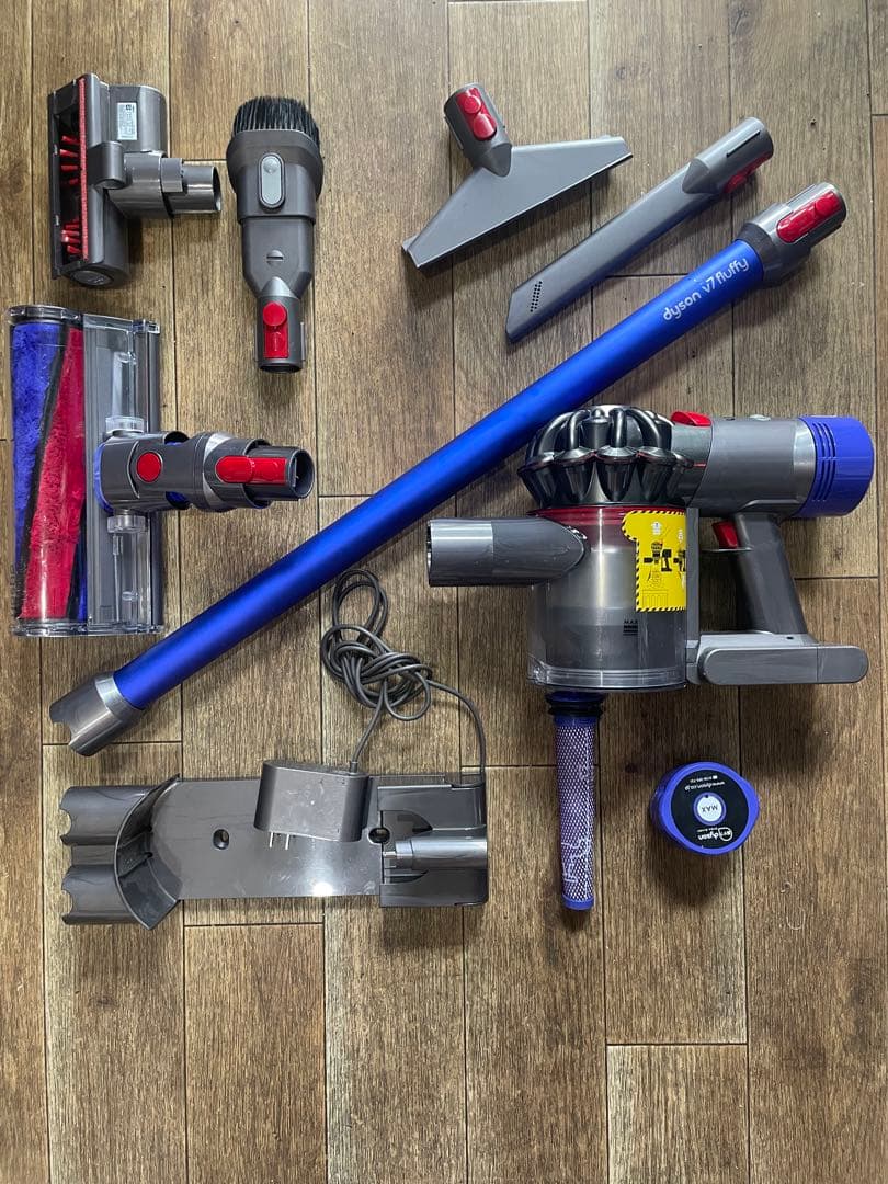 Dyson V7 fluffy ダイソン 掃除機 コードレスクリーナー セット