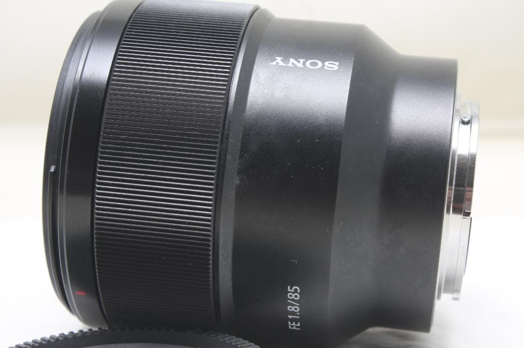 ソニー FE 85mm F1.8 SEL85F18
