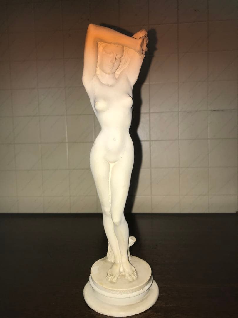 ギリシア製【裸婦像】石膏　Made in Greece