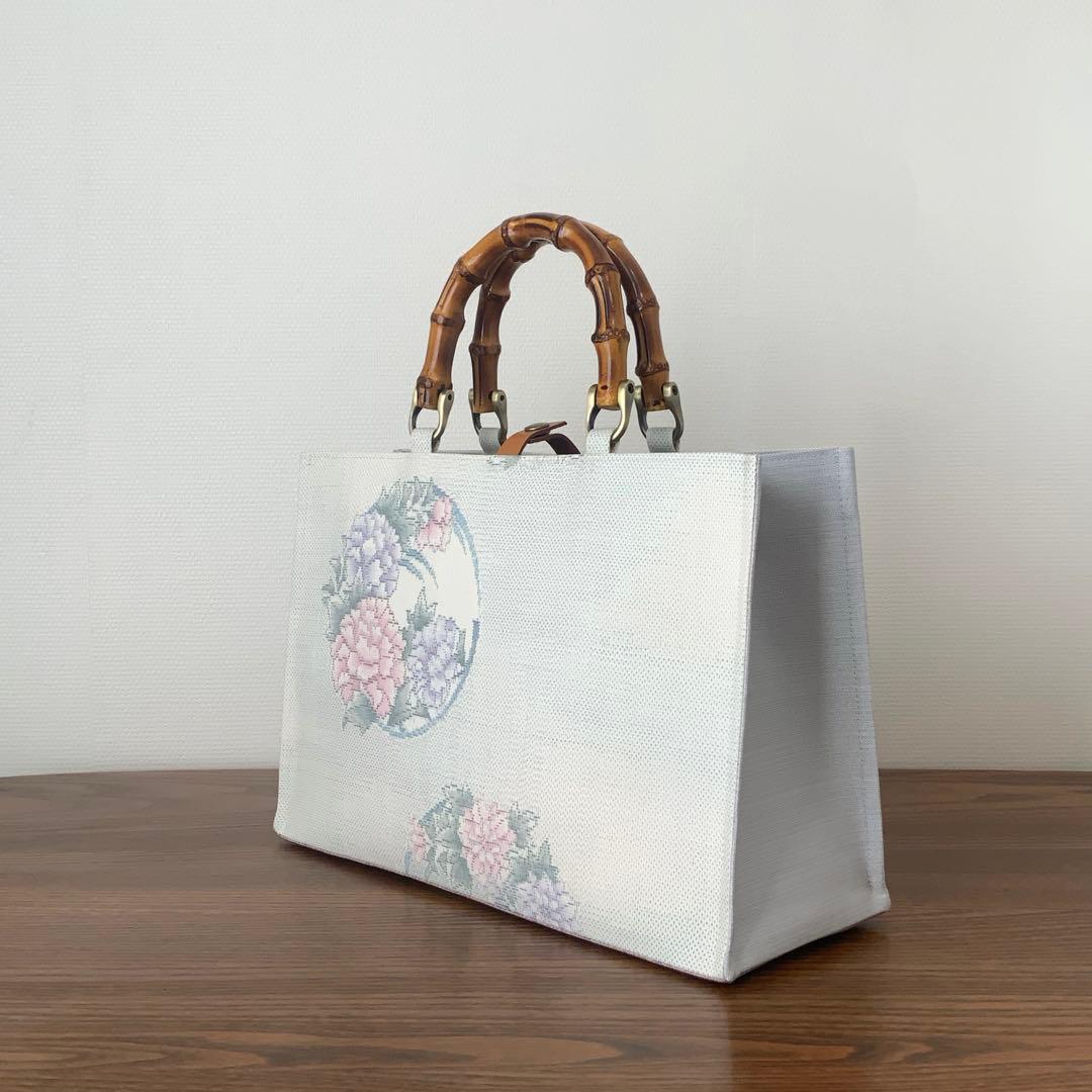 大島紬　霞に浮かぶ牡丹花丸文　リメイク　バンブーハンドルバッグ　浅型マチ広め