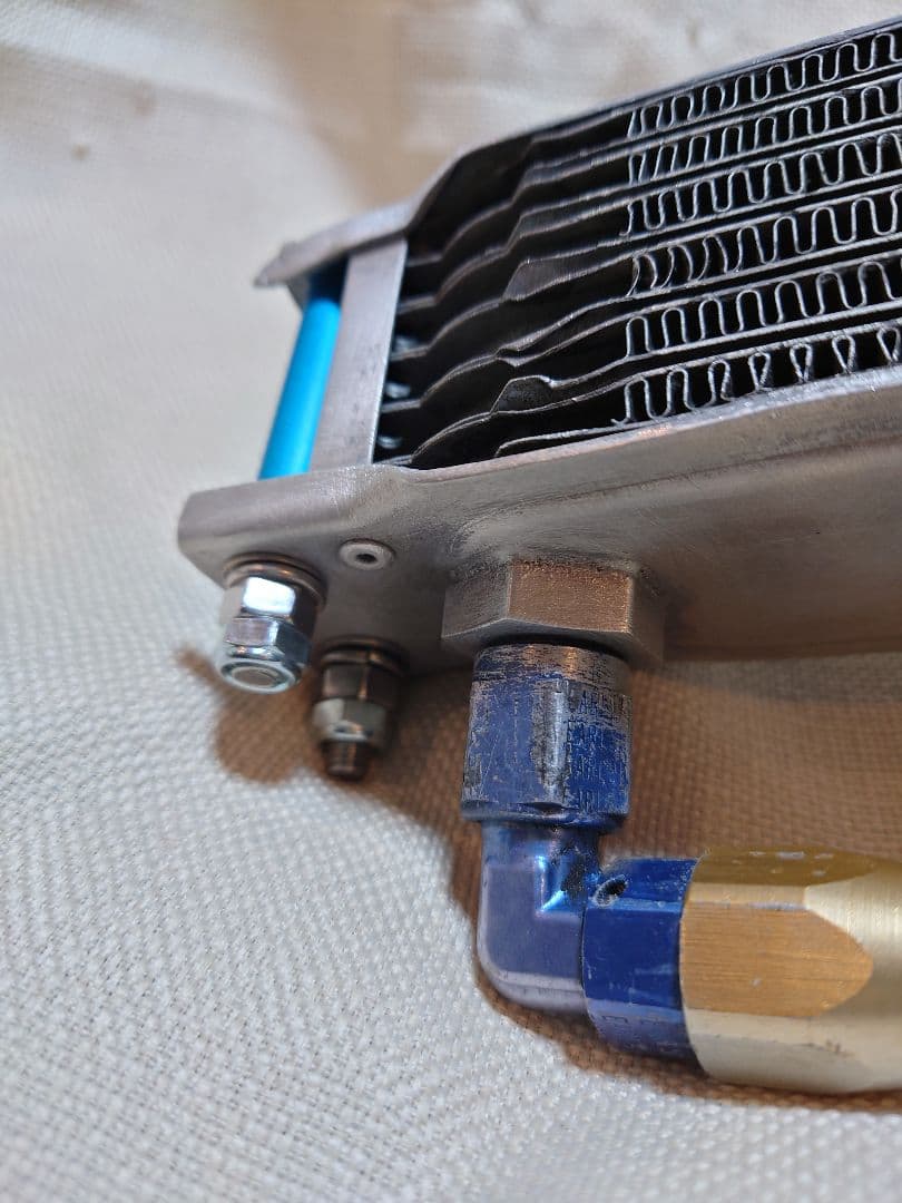 【surfer】　オイルクーラー（ジャンク品）