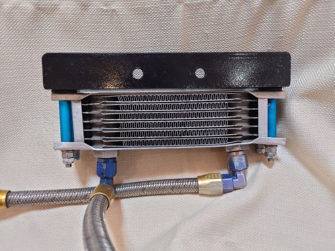 【surfer】　オイルクーラー（ジャンク品）